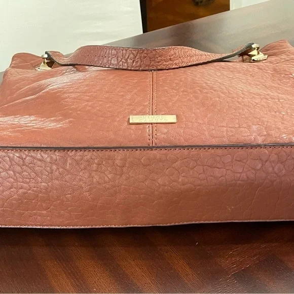 Vince Camuto women’s soft genuine leather Tot-bag cross body. Pine cone color - Picture 7 of 10